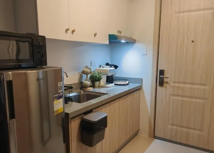 The Hmlet Manila, Near Poblacion Makati Nightlife Manila